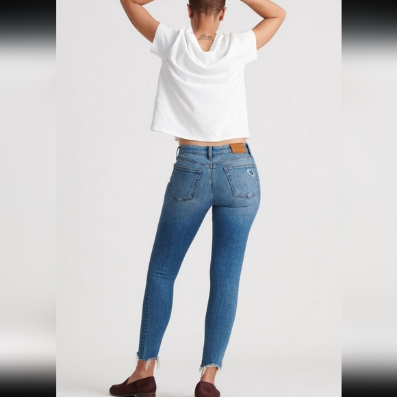 Lucky Brand Women's Light Wash Distressed Ava Skinny Jeans Raw Hem Size 4/27 GUC - Picture 10 of 14